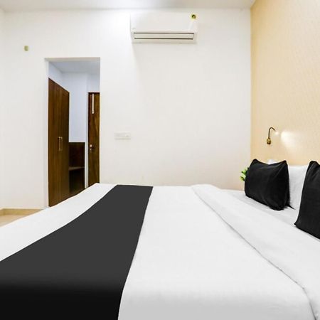 The Grand Blue Hotel Greater Noida Εξωτερικό φωτογραφία
